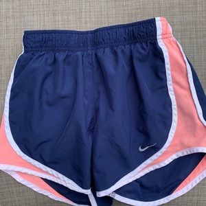 SOLD 🧚🏻‍♀️ navy + peach Nike tempo shorts